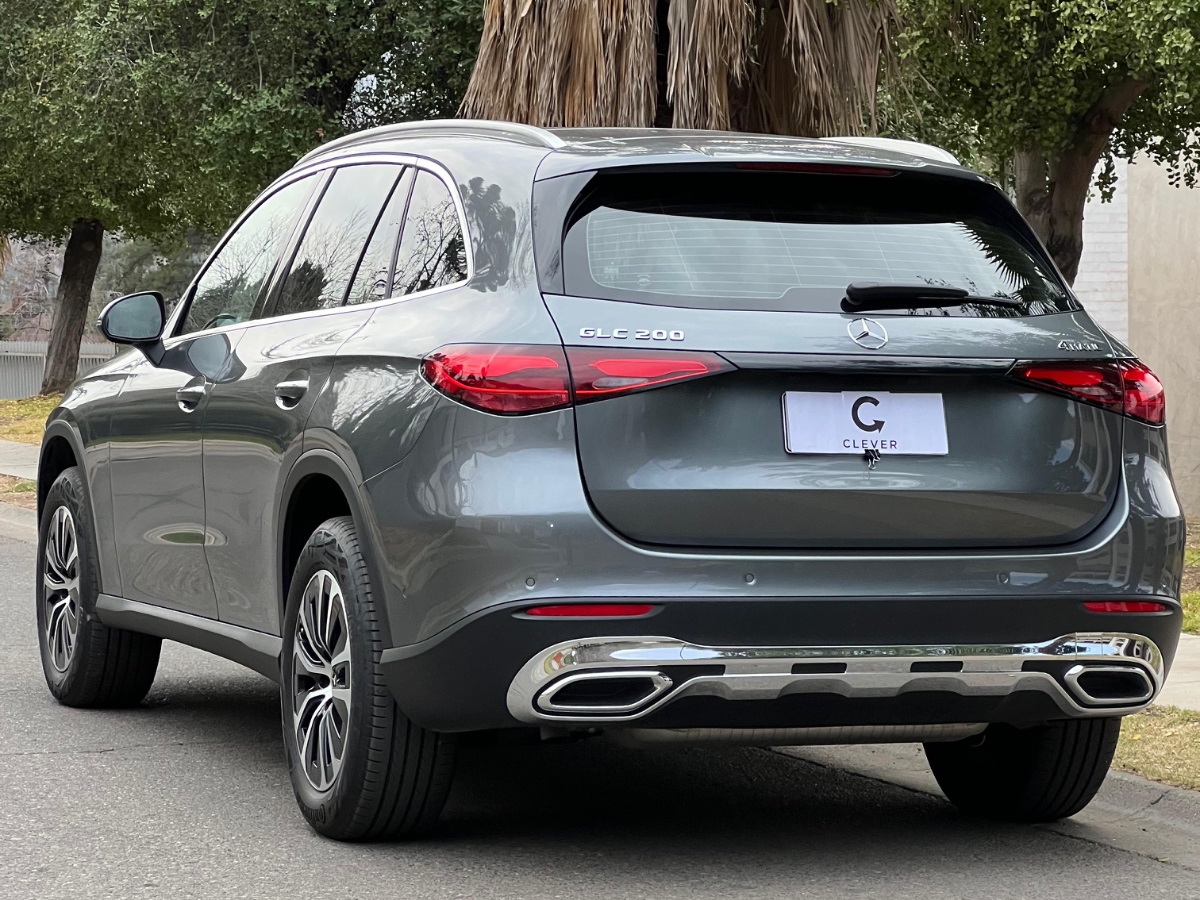 Vehicle media 9