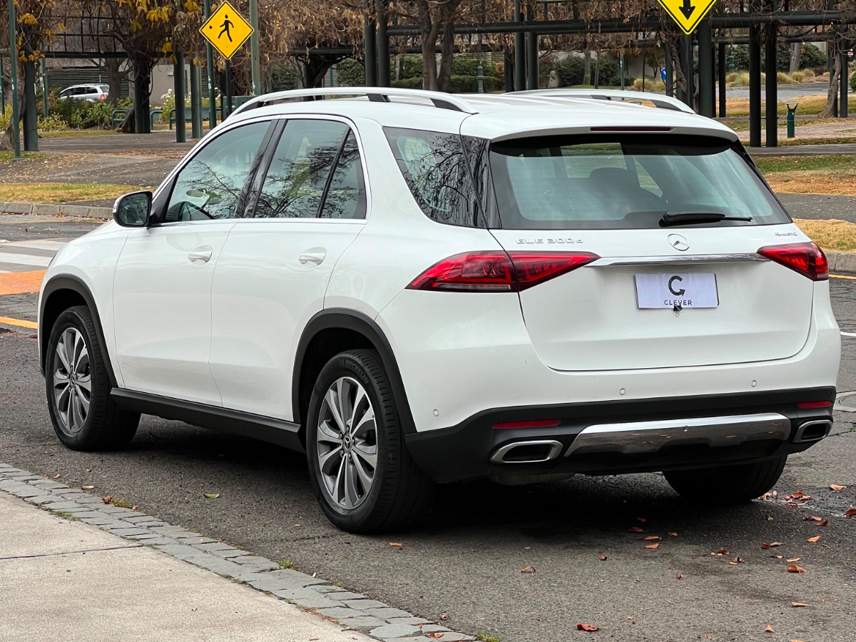 Vehicle media 6
