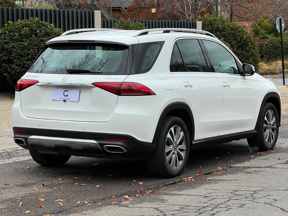Vehicle media 7