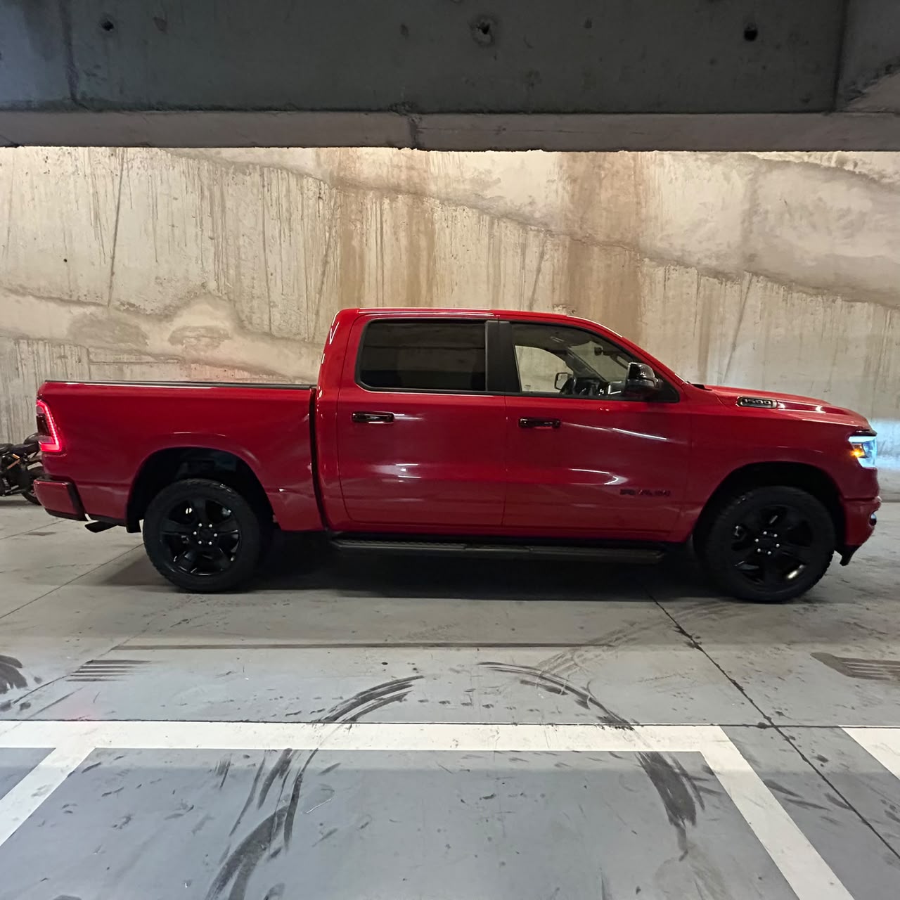 Vehicle media 6