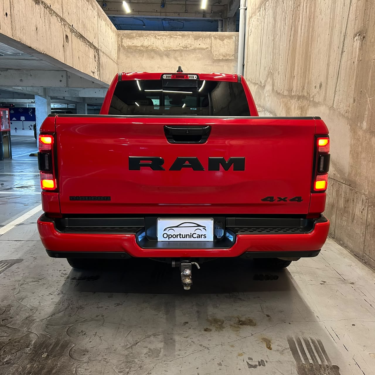 Vehicle media 4