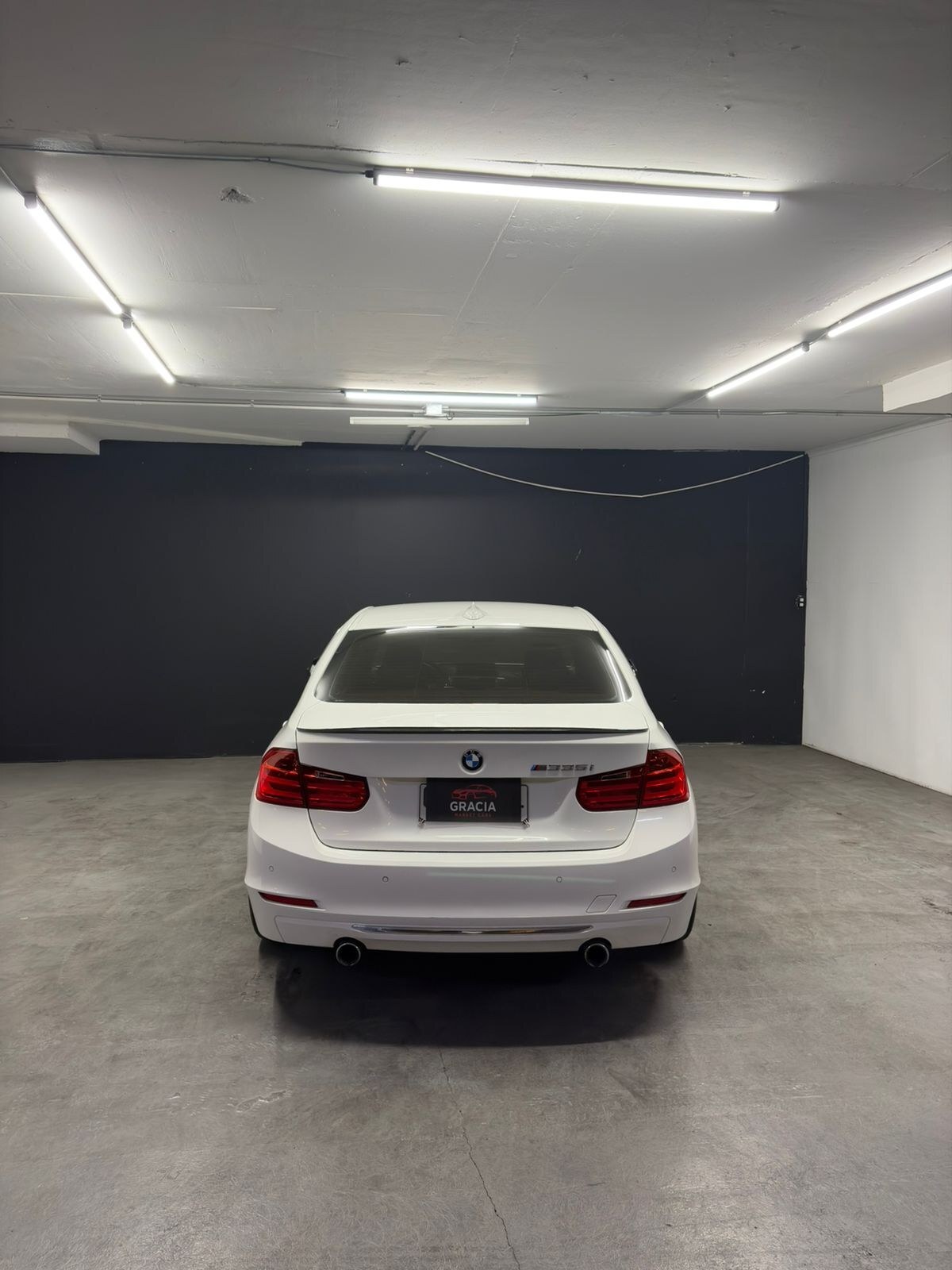 Vehicle media 5