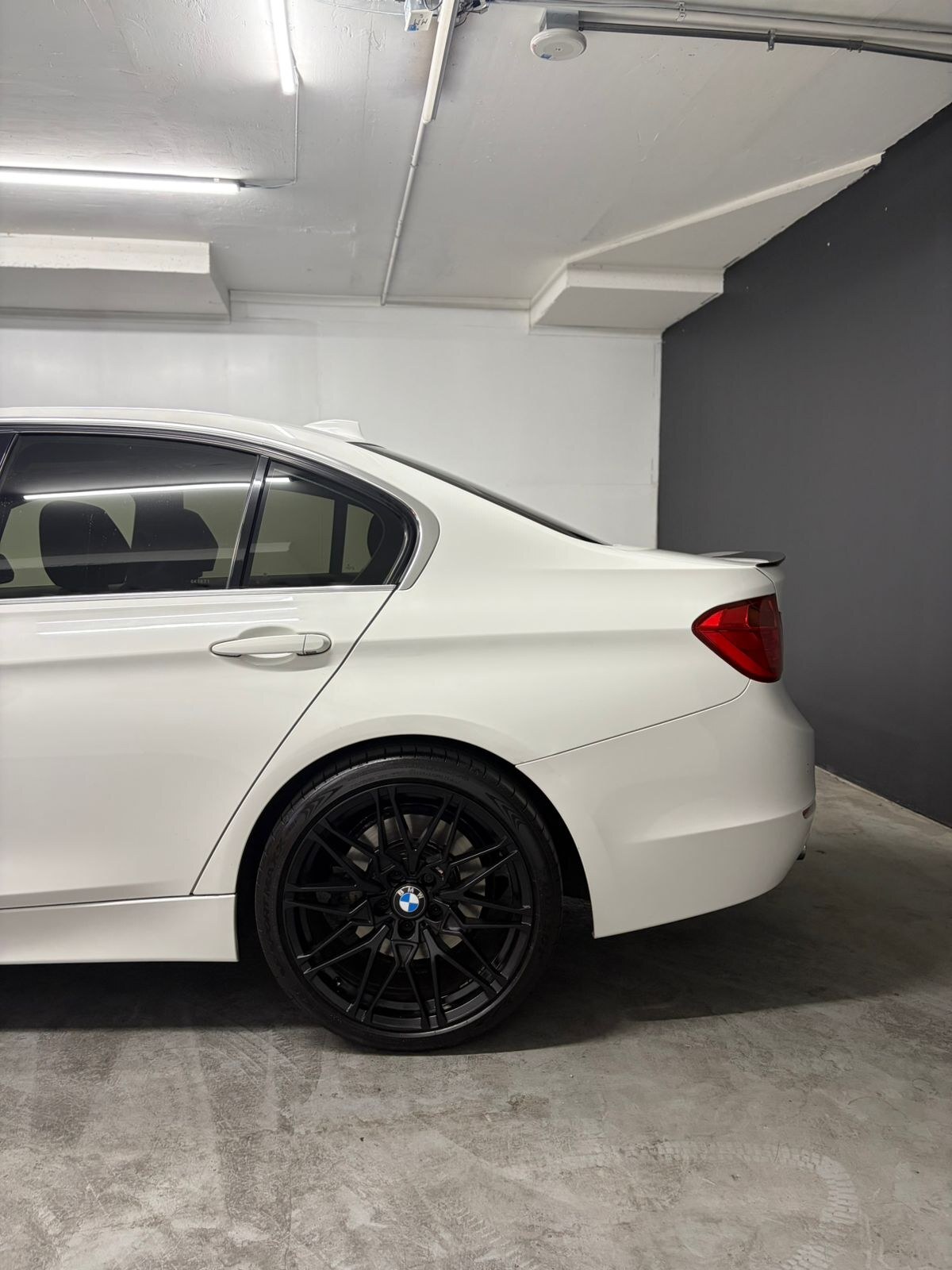 Vehicle media 8