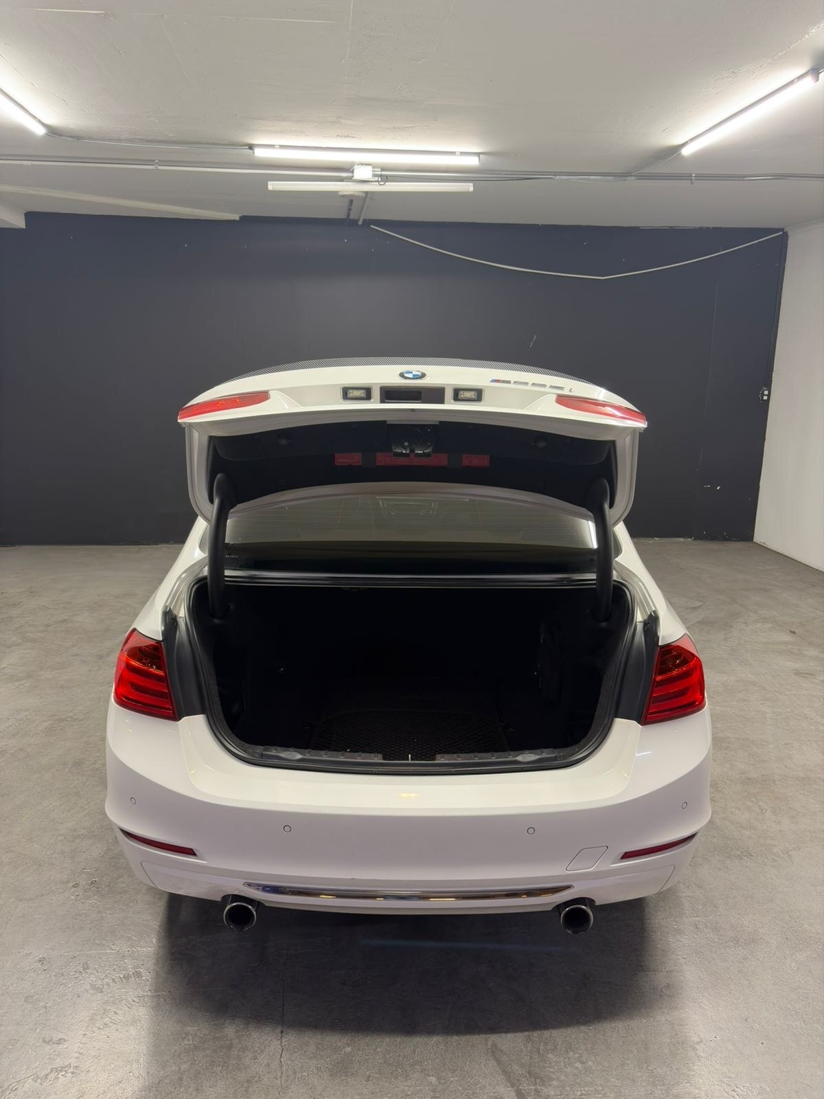 Vehicle media 19