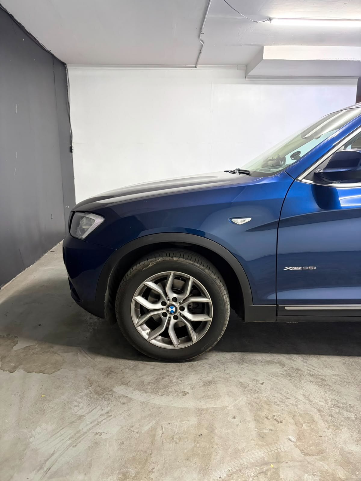 Vehicle media 7
