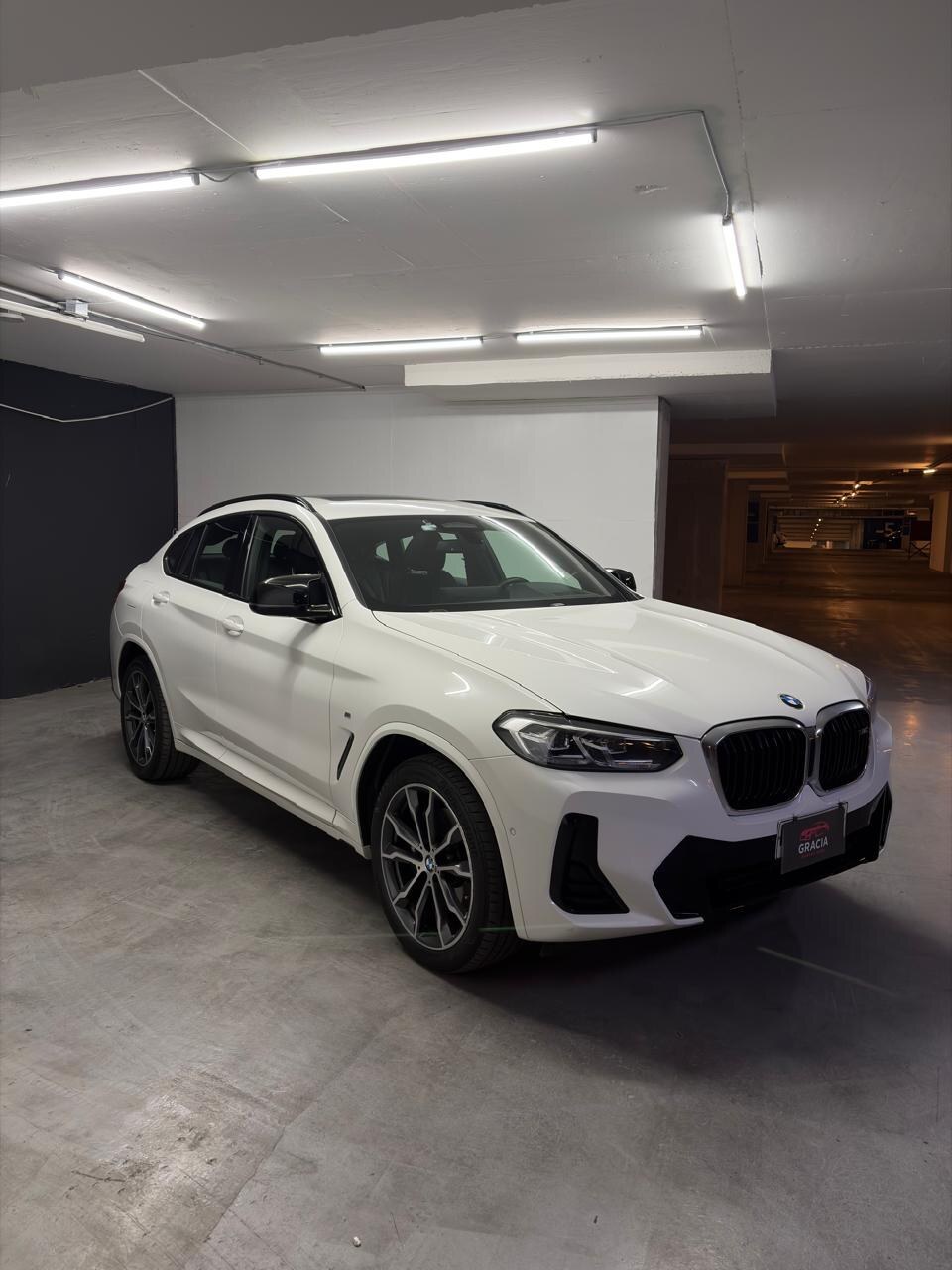 Vehicle media 3