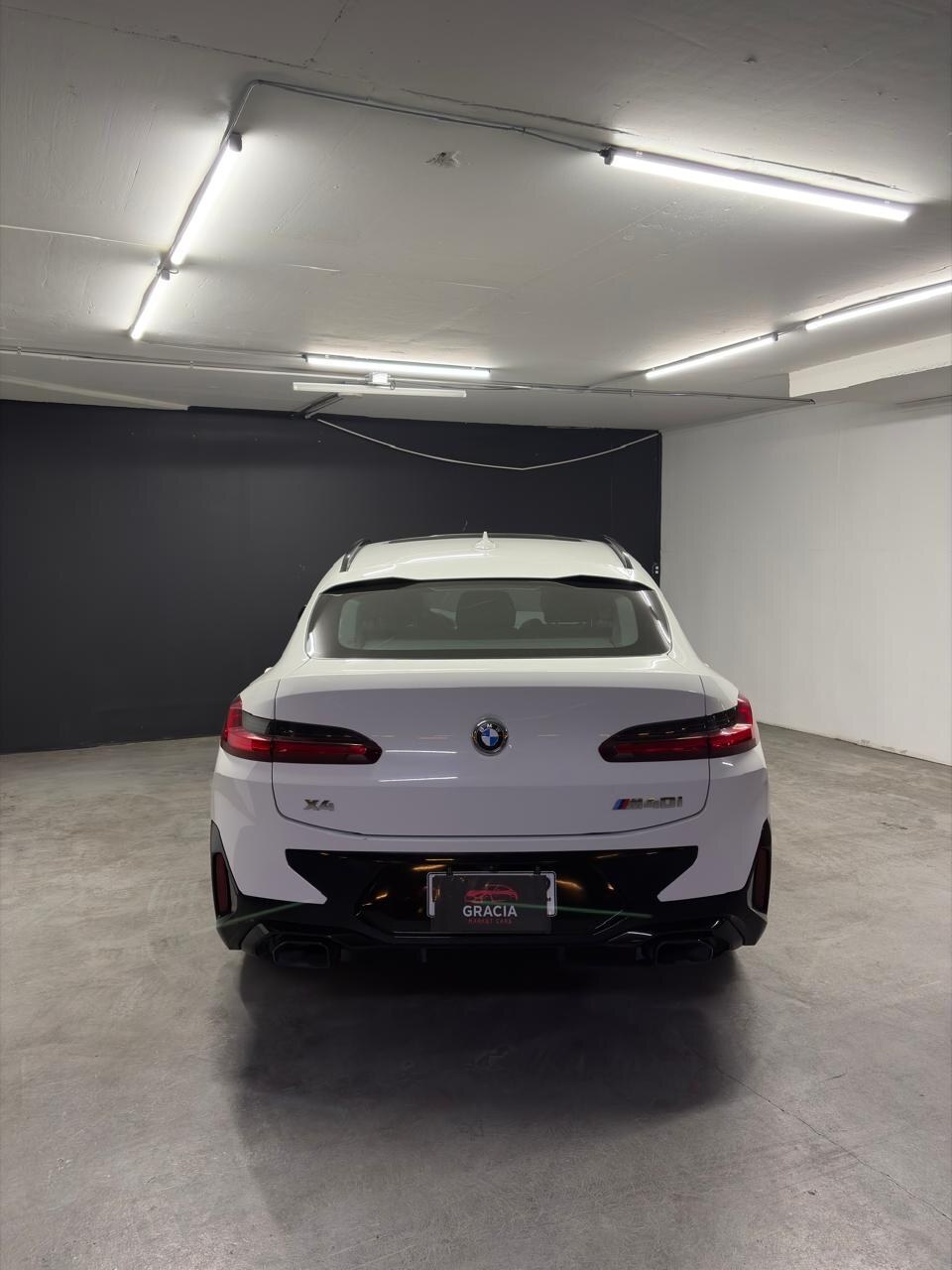 Vehicle media 5