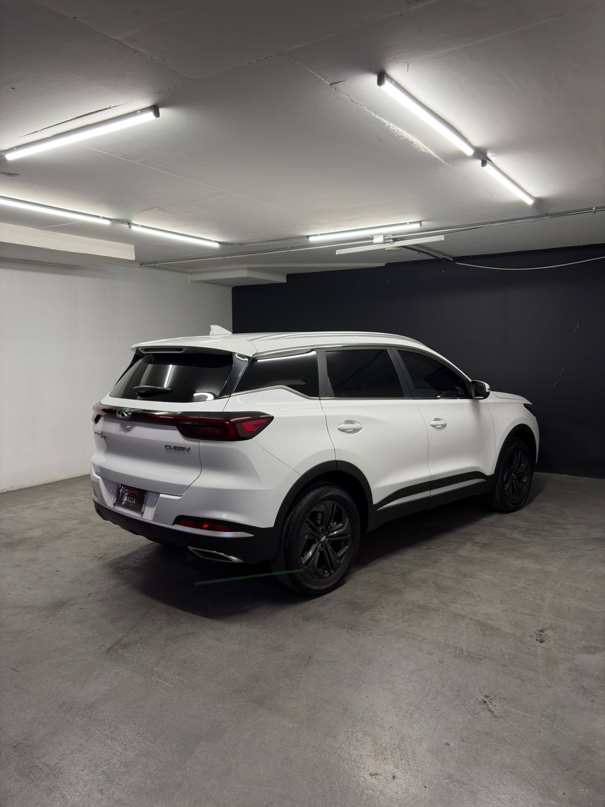 Vehicle media 4