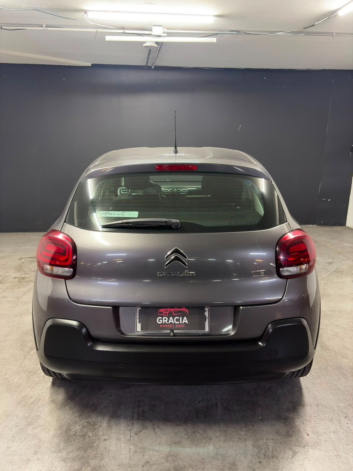 Vehicle media 5