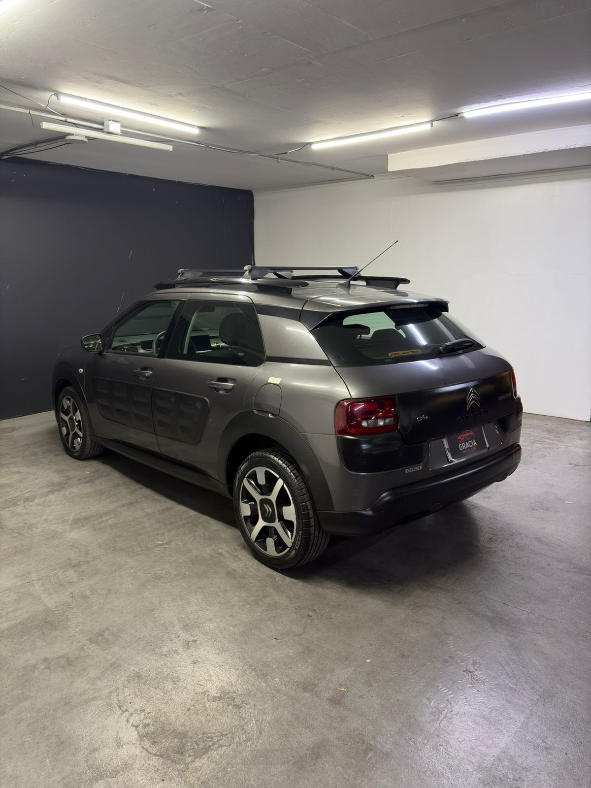 Vehicle media 6