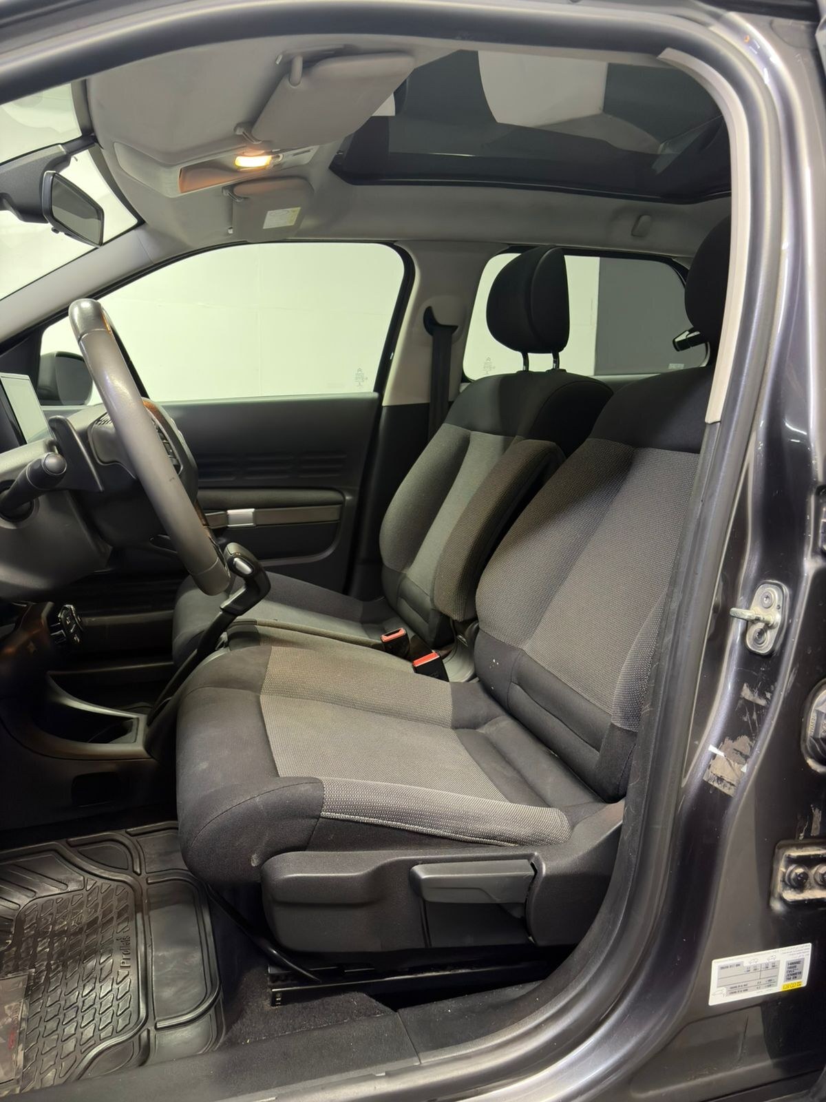 Vehicle media 10