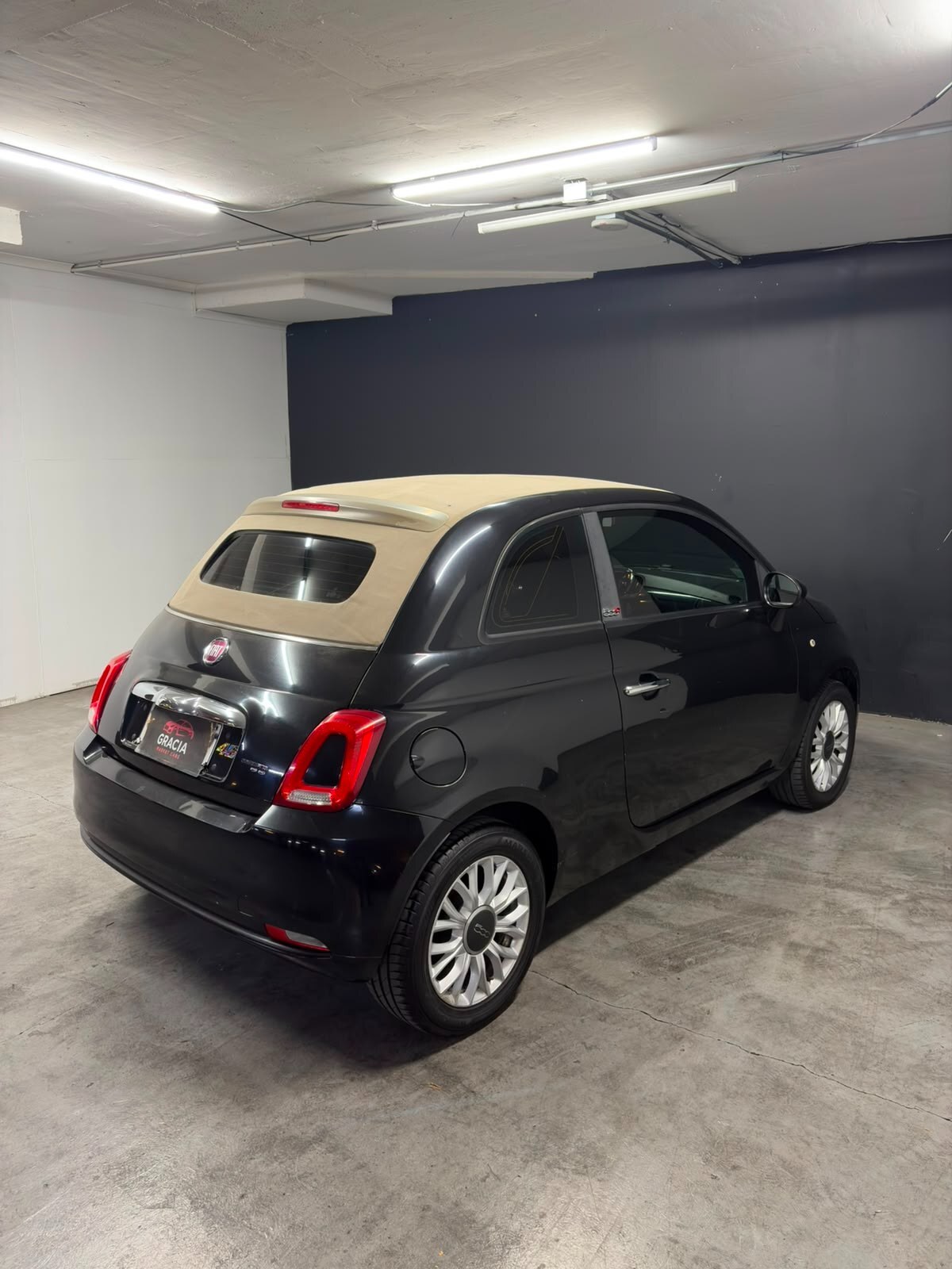 Vehicle media 4