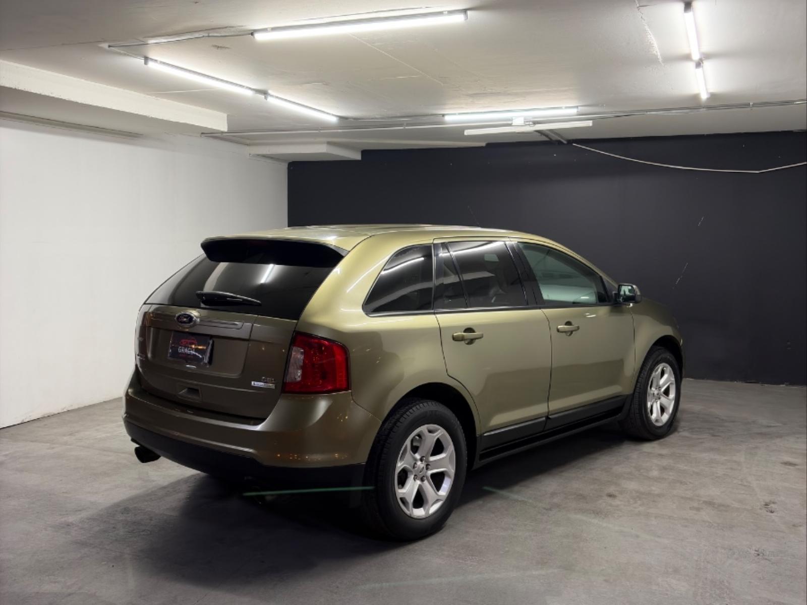 Vehicle media 4