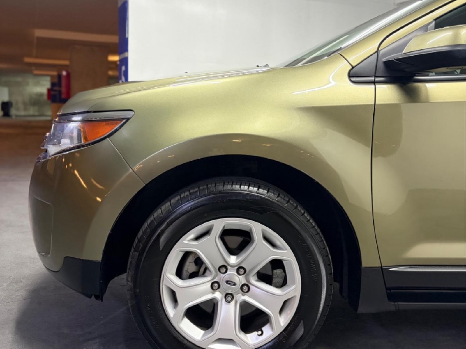 Vehicle media 7