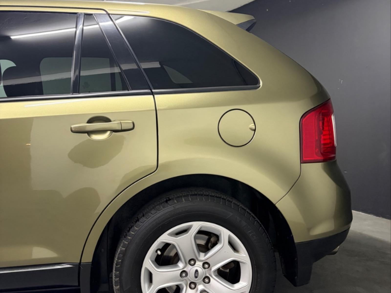Vehicle media 8