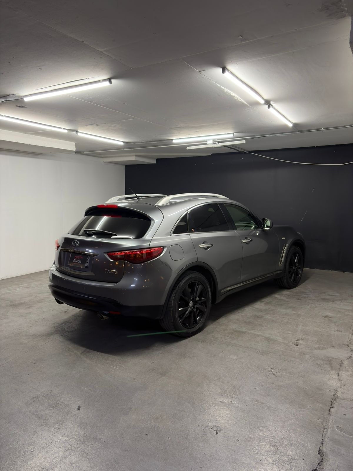 Vehicle media 4