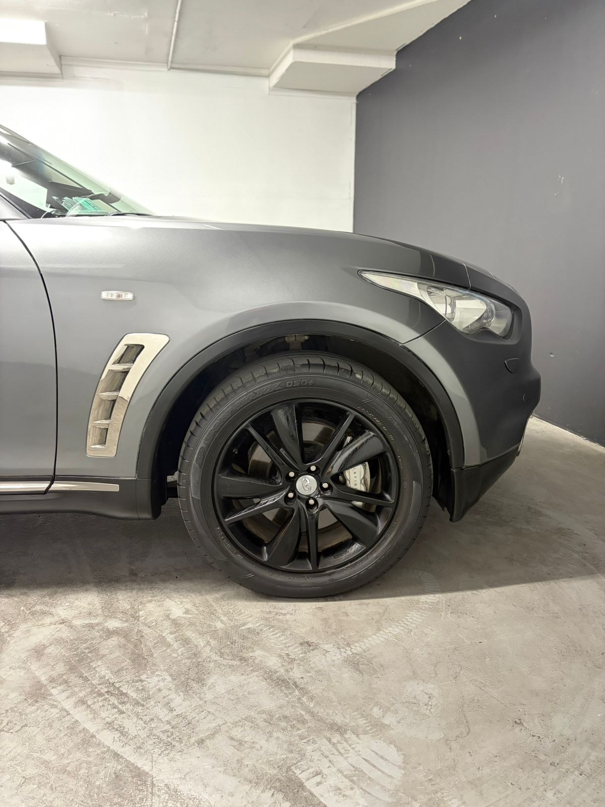 Vehicle media 7