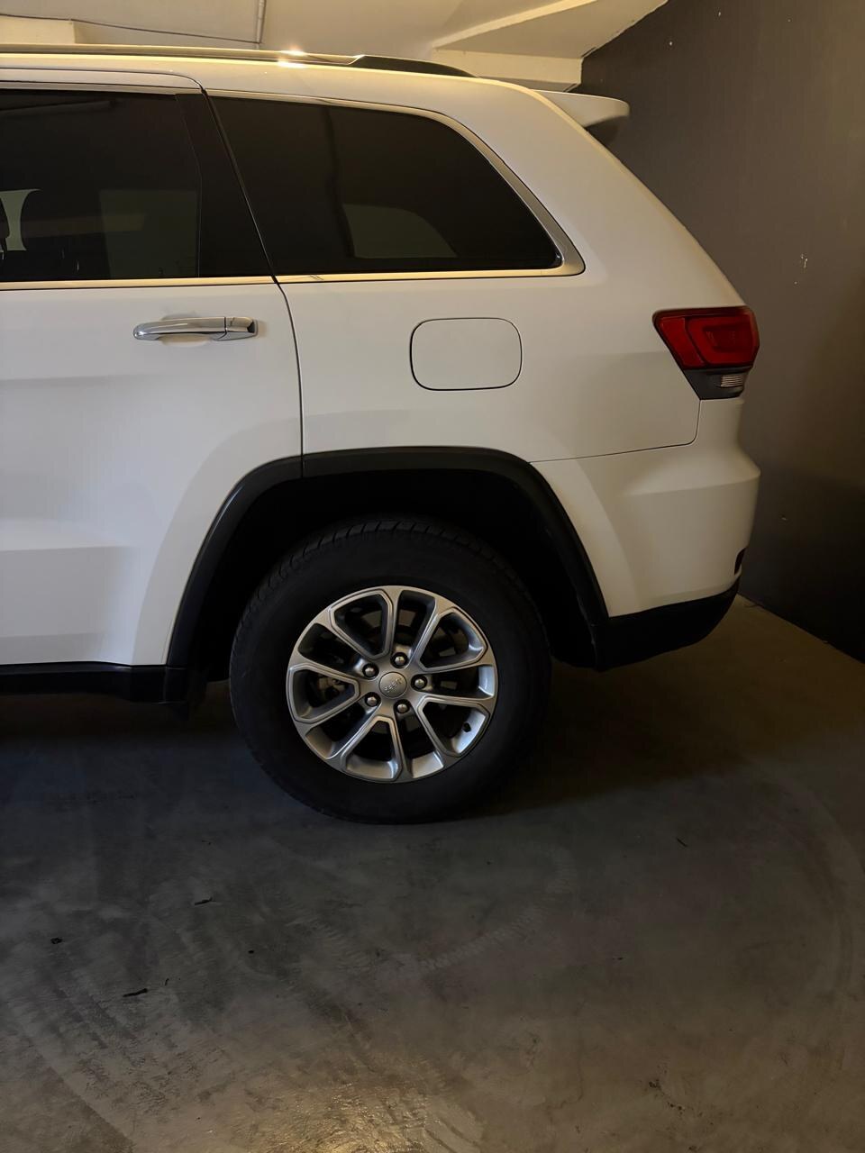 Vehicle media 9