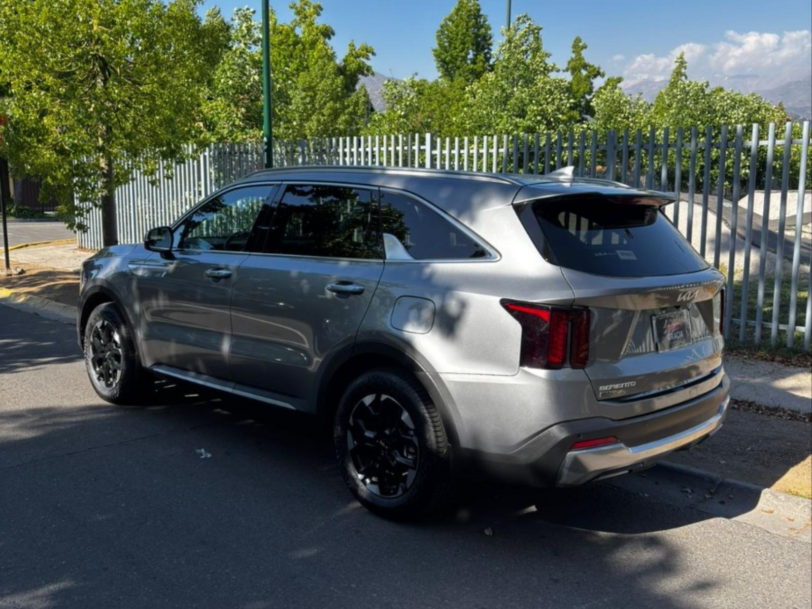 Vehicle media 6