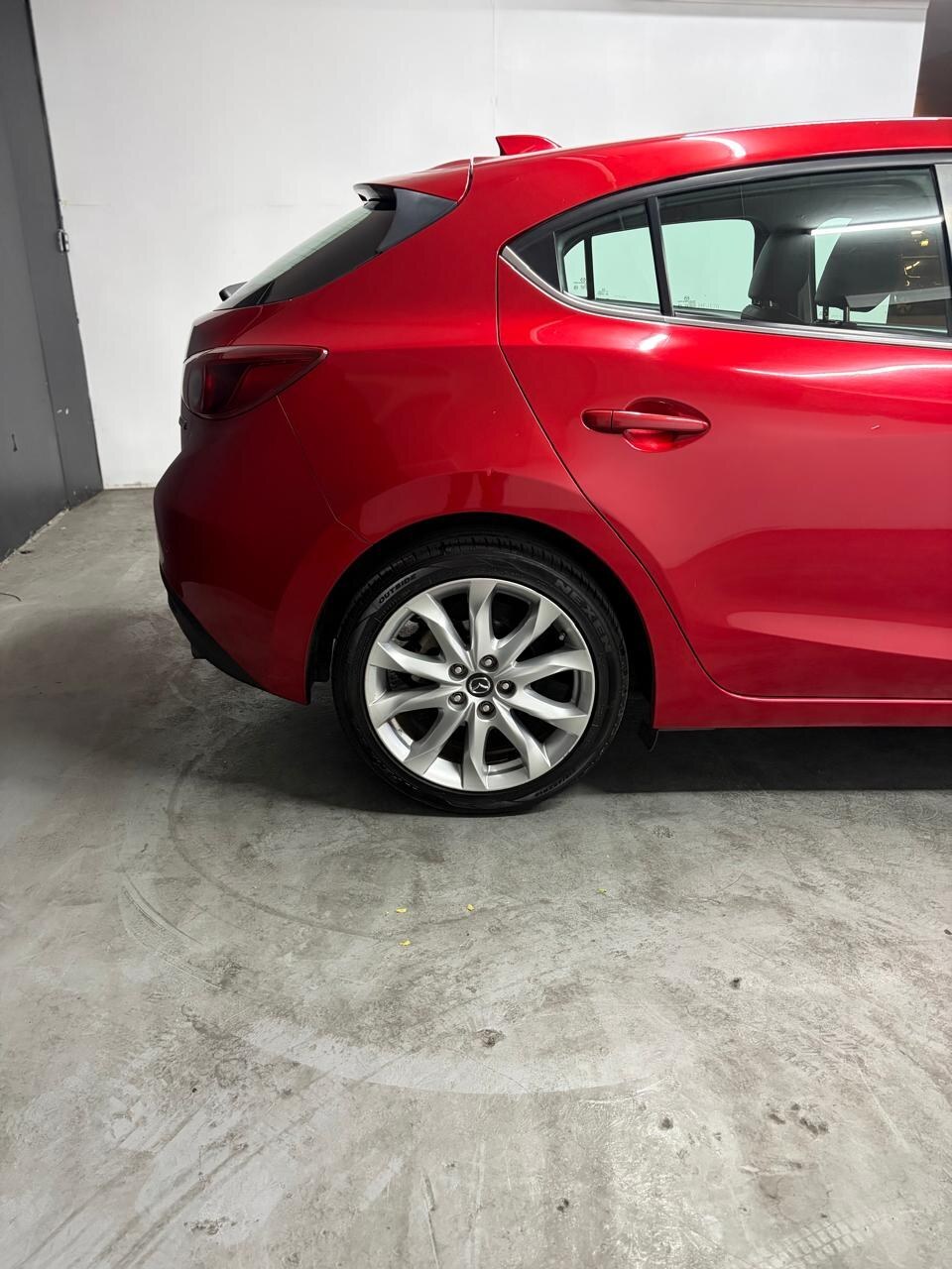 Vehicle media 8