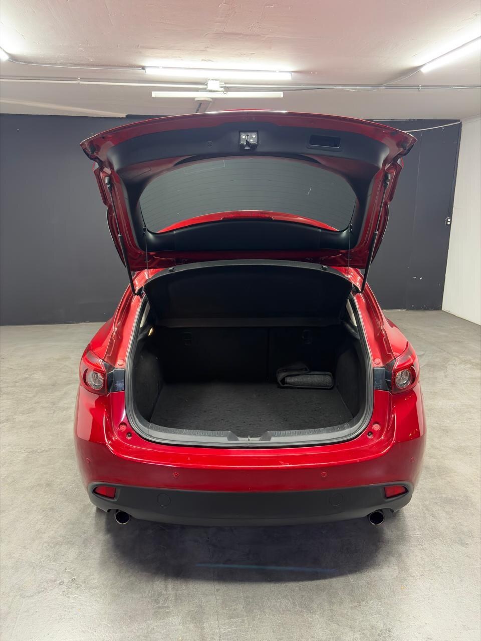 Vehicle media 10