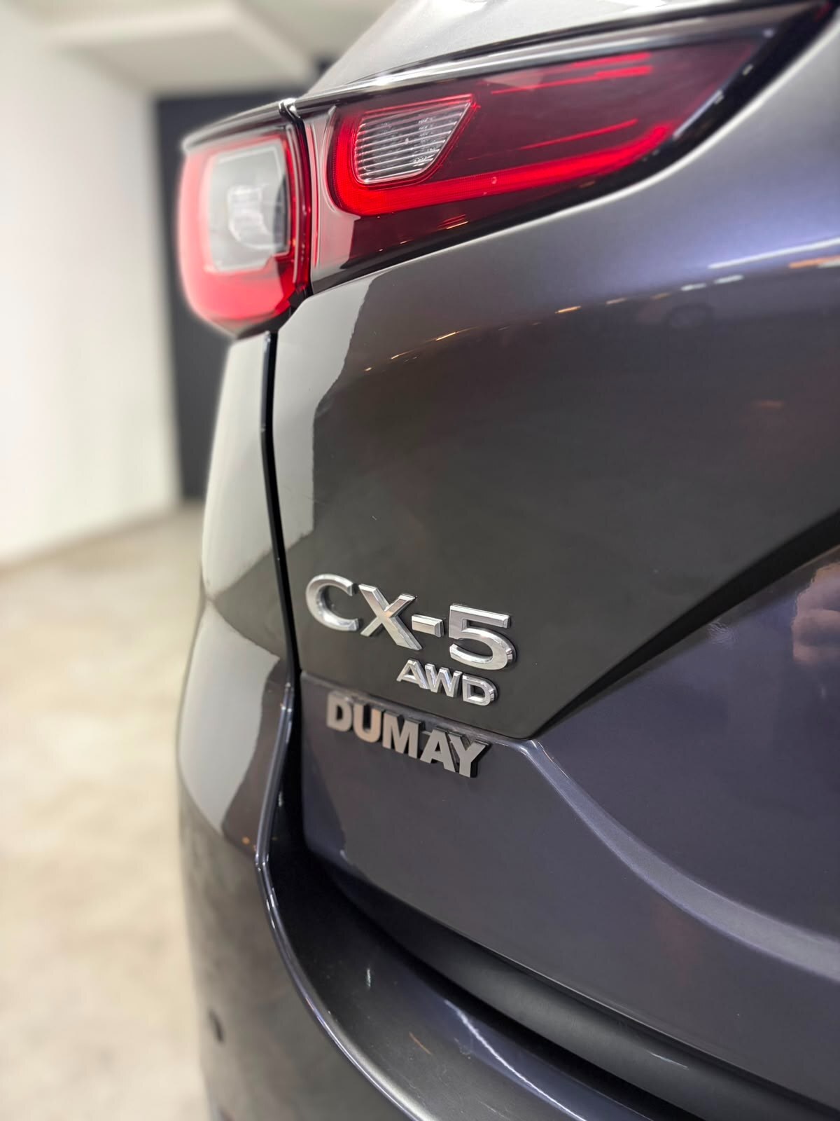 Vehicle media 9