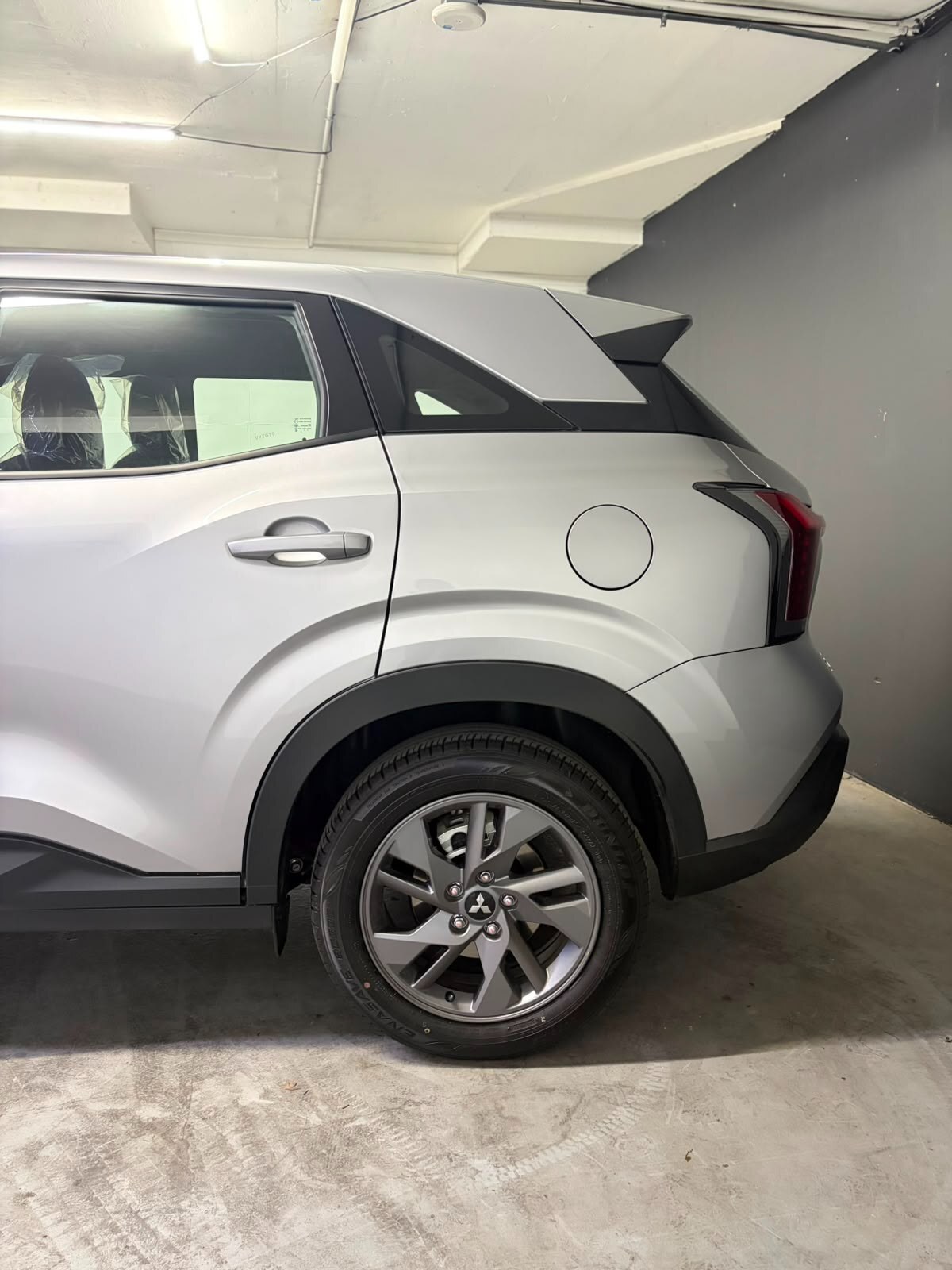 Vehicle media 8