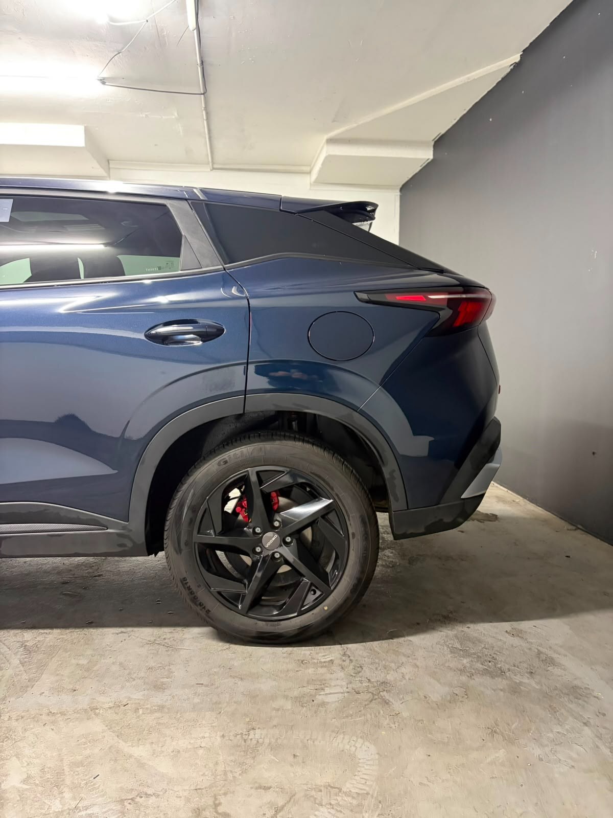 Vehicle media 8