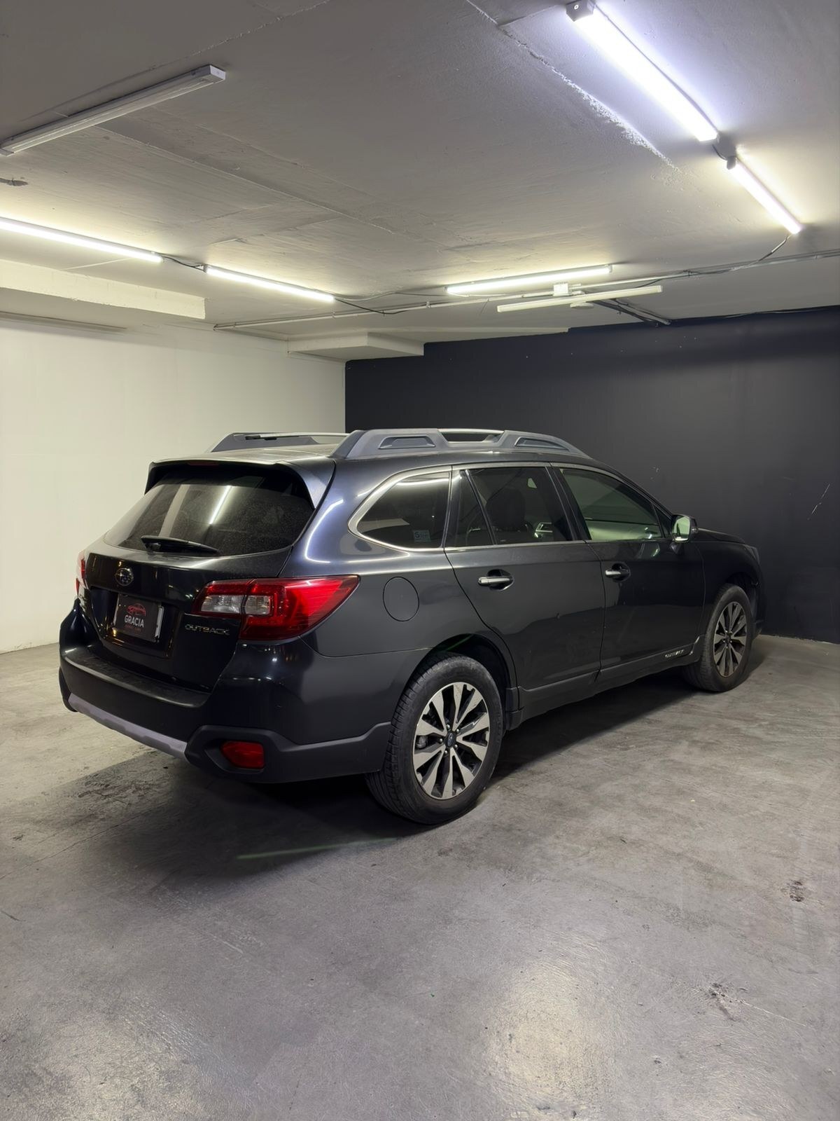 Vehicle media 4
