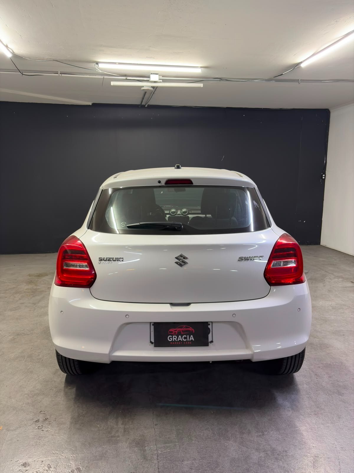 Vehicle media 5
