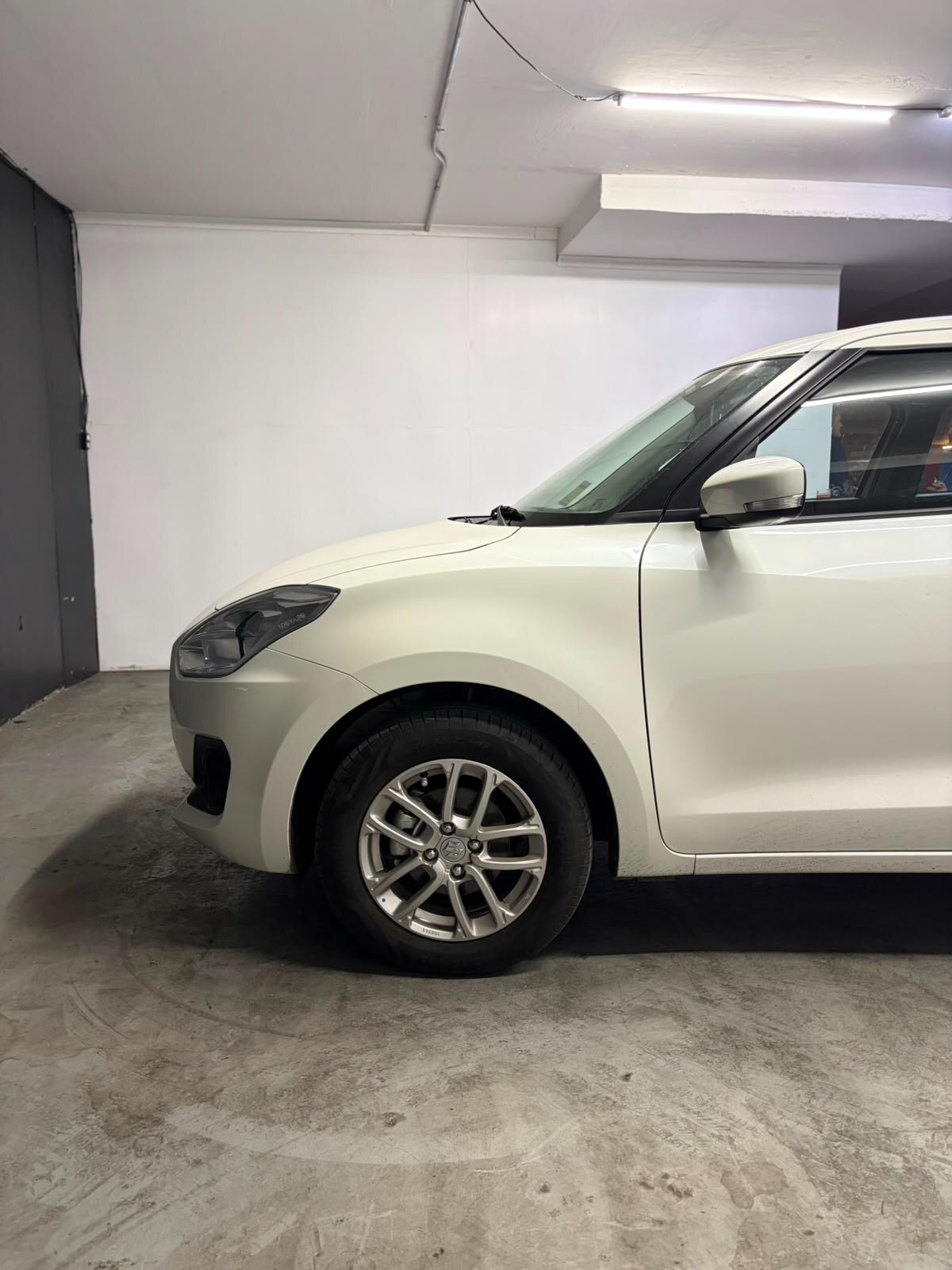 Vehicle media 7