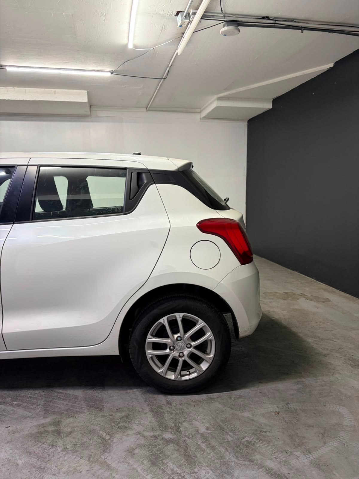 Vehicle media 8