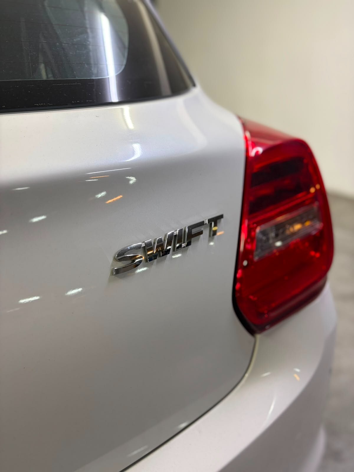 Vehicle media 9