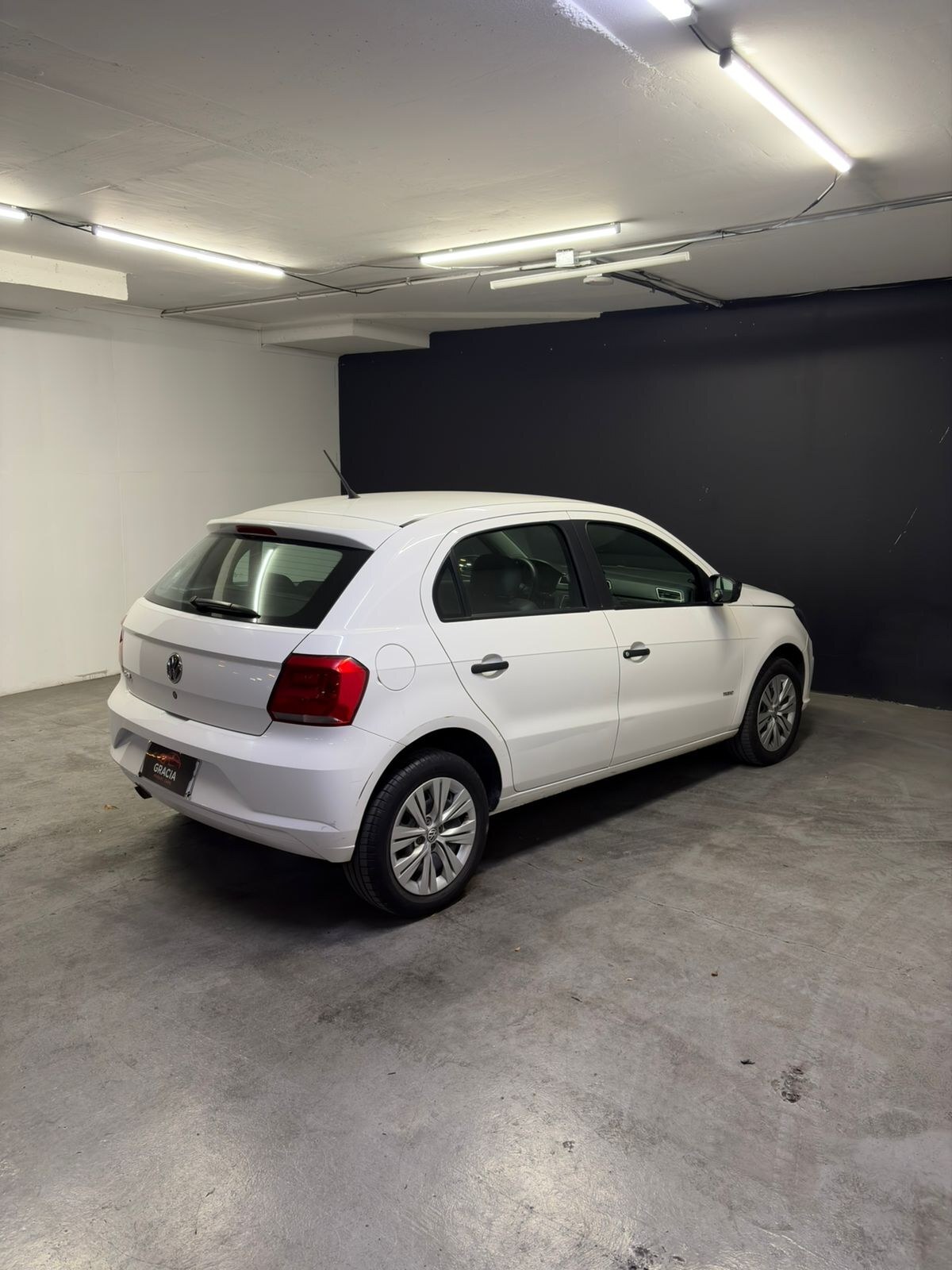 Vehicle media 4