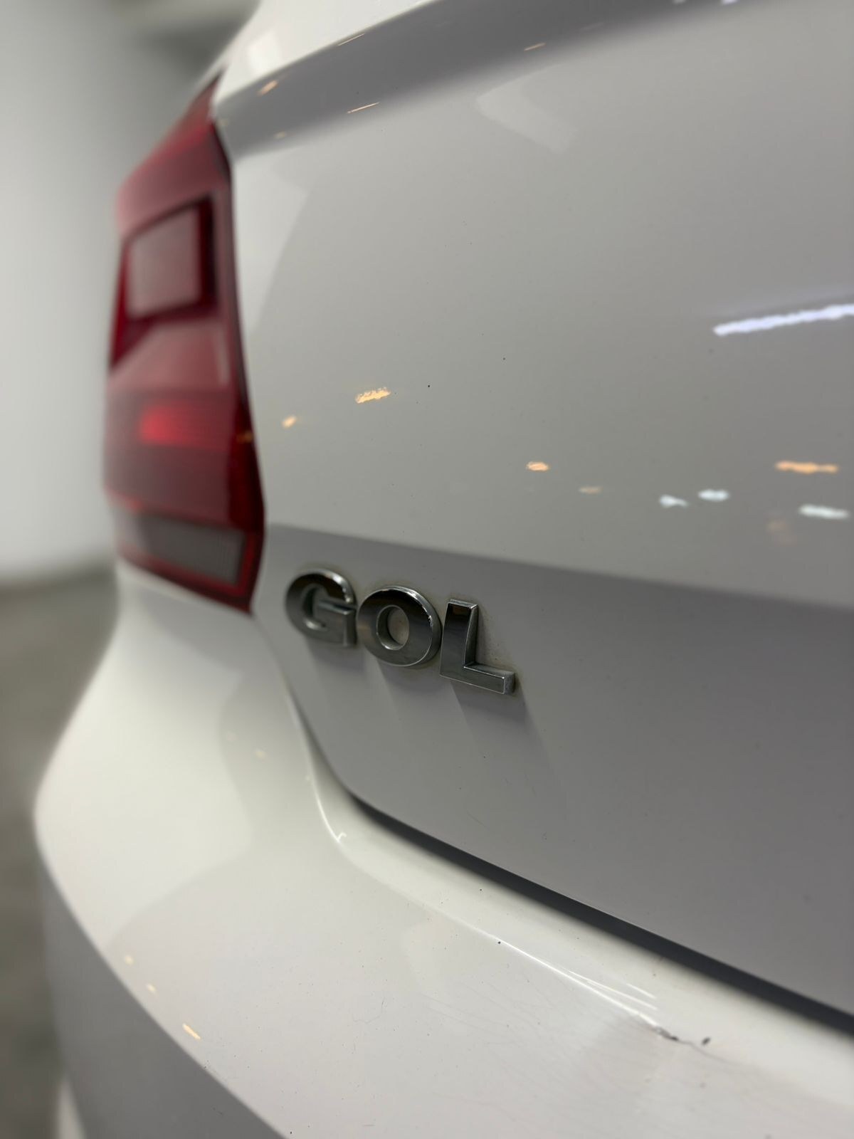Vehicle media 10
