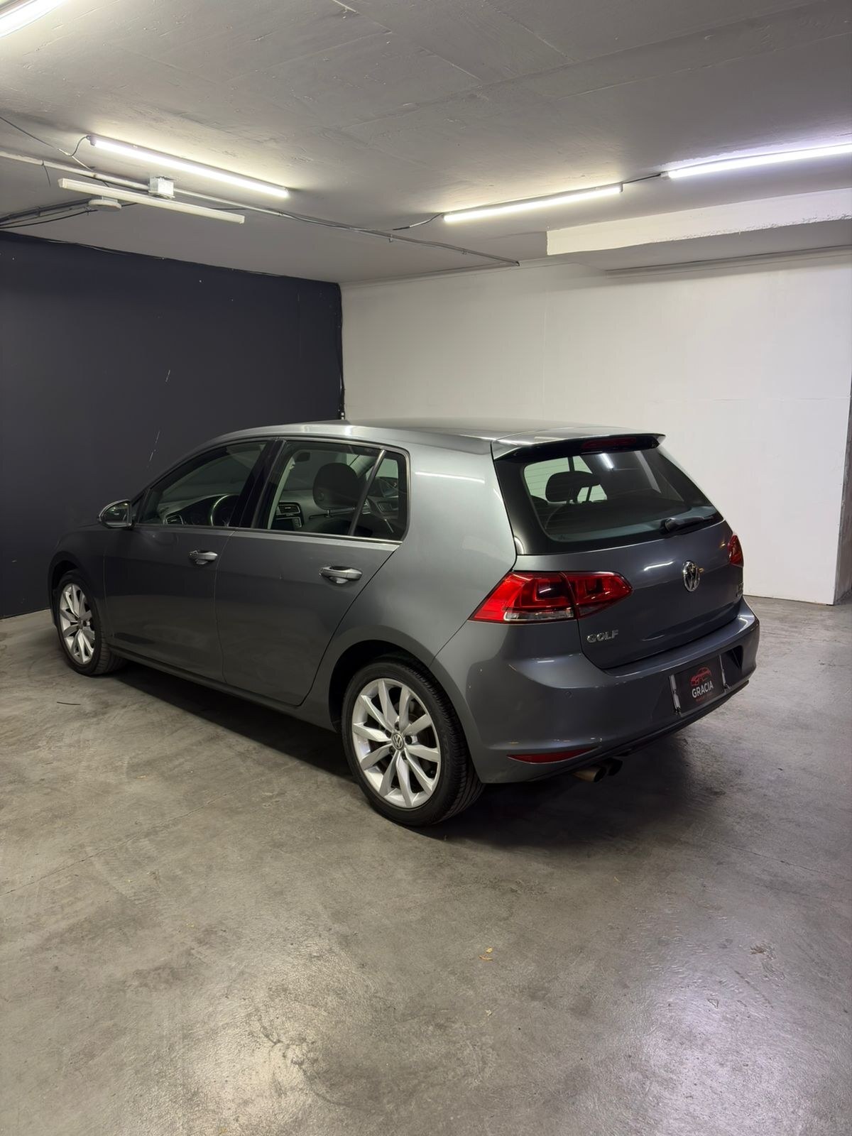 Vehicle media 6