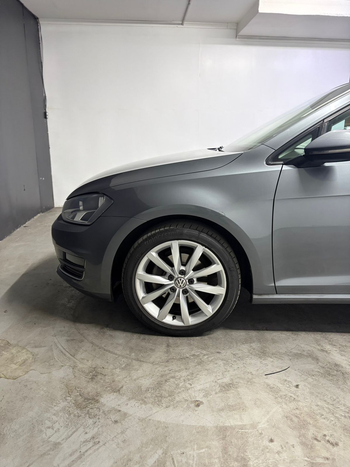 Vehicle media 7