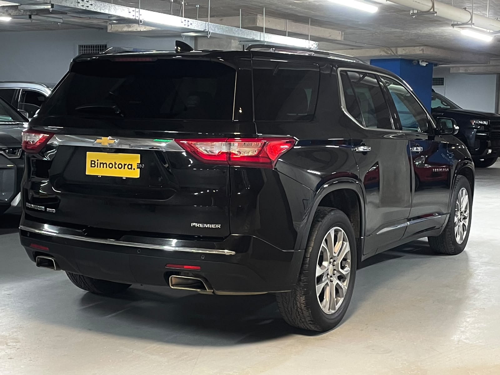 Vehicle media 6