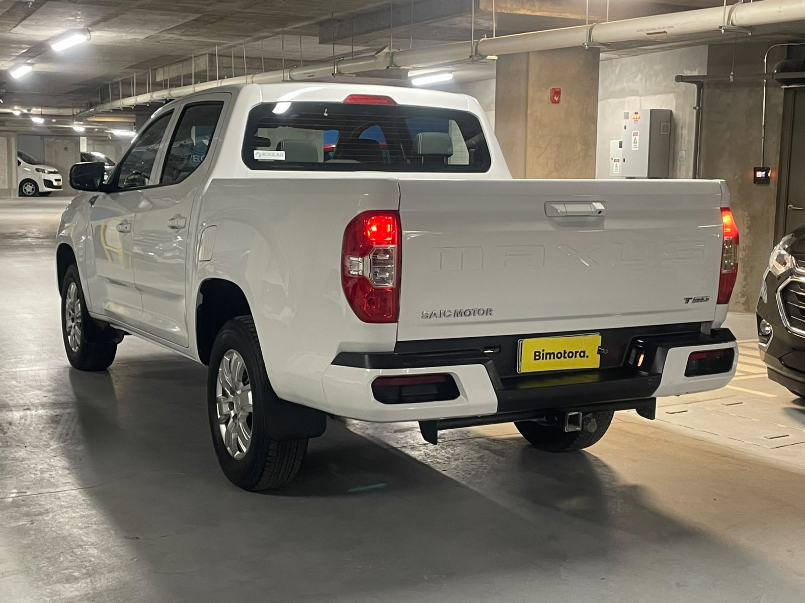 Vehicle media 4