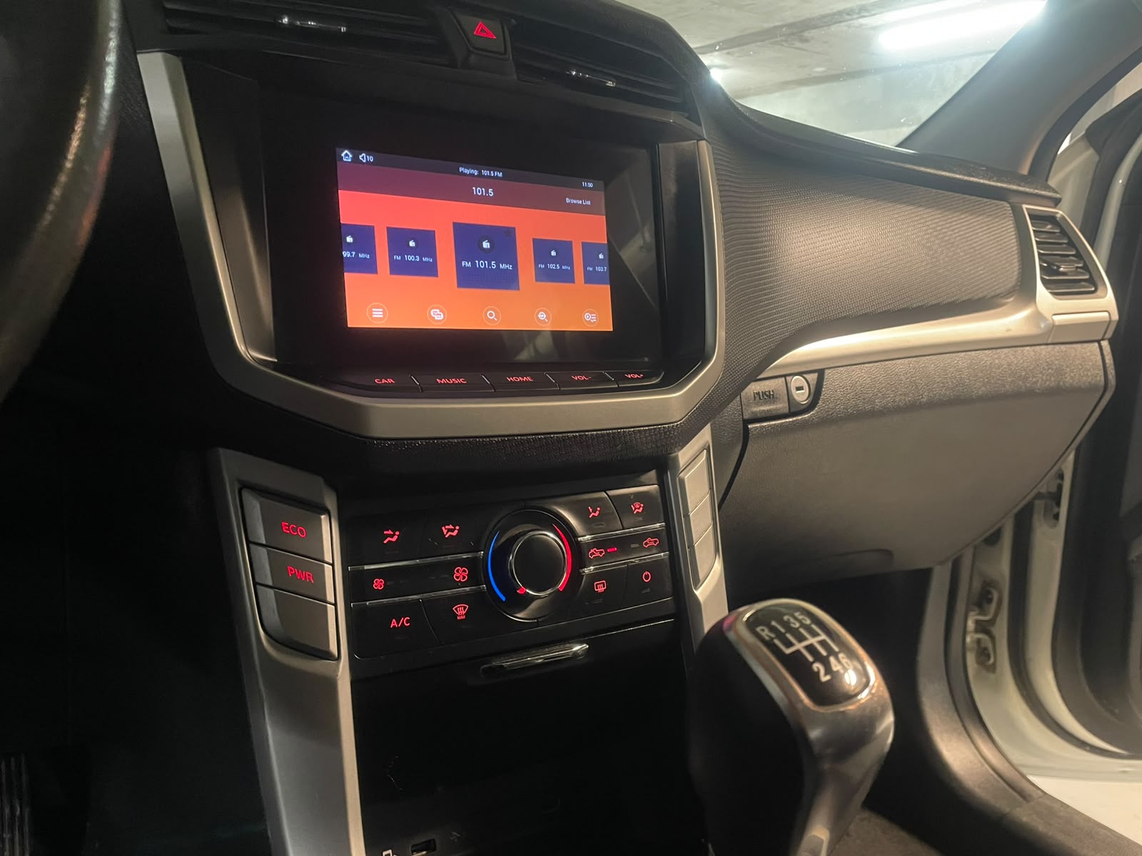Vehicle media 9