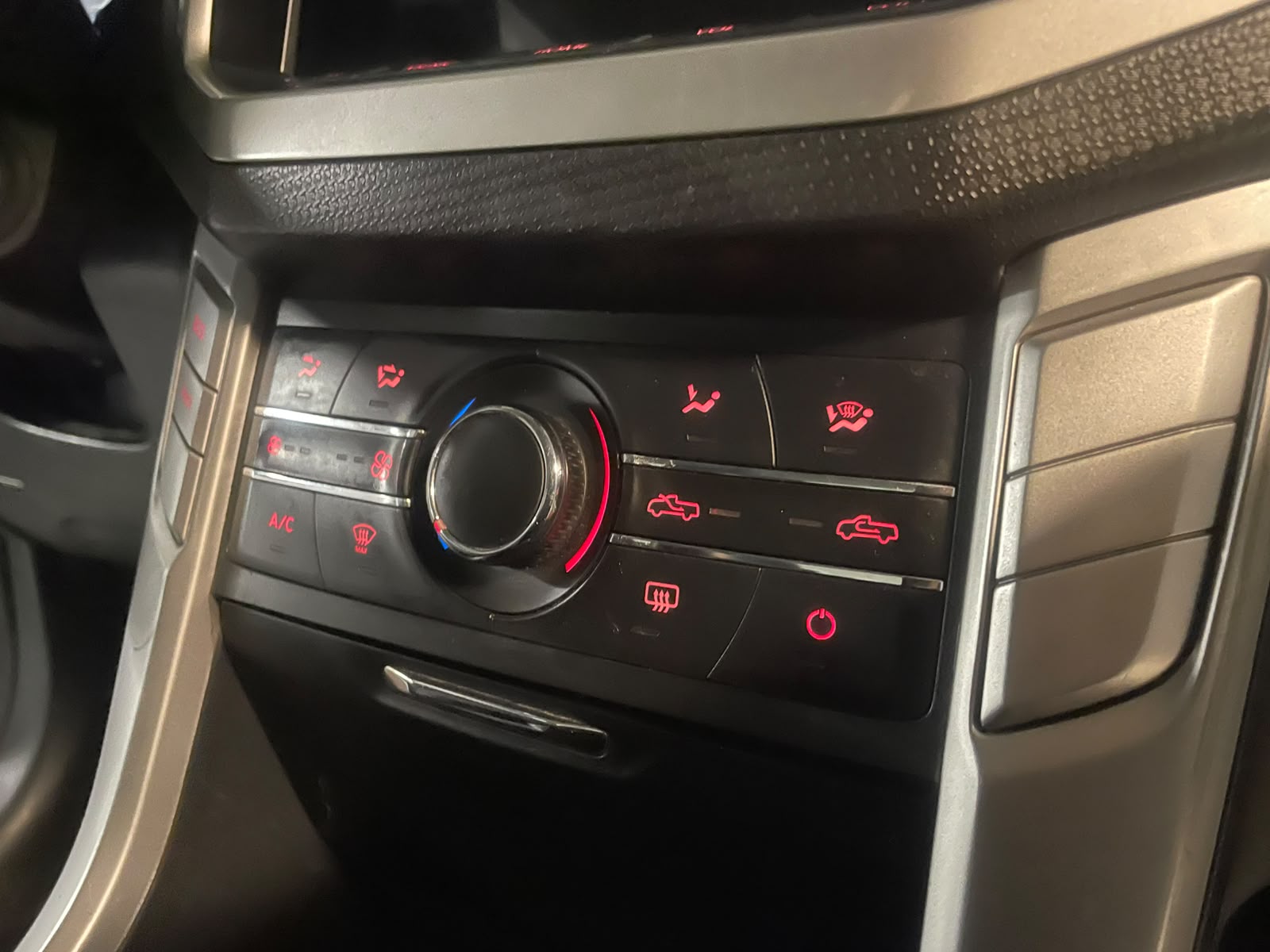 Vehicle media 10