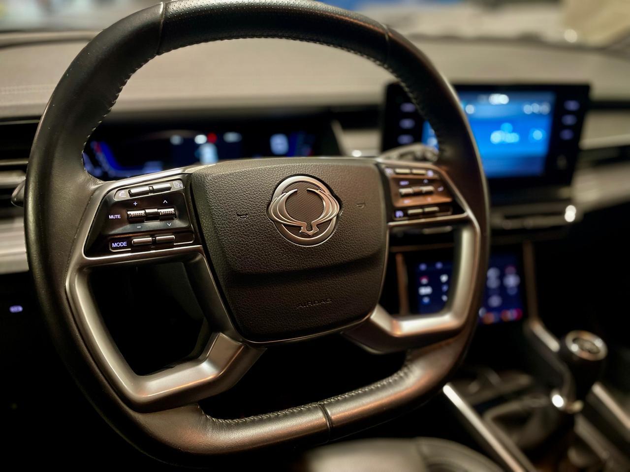 Vehicle media 7