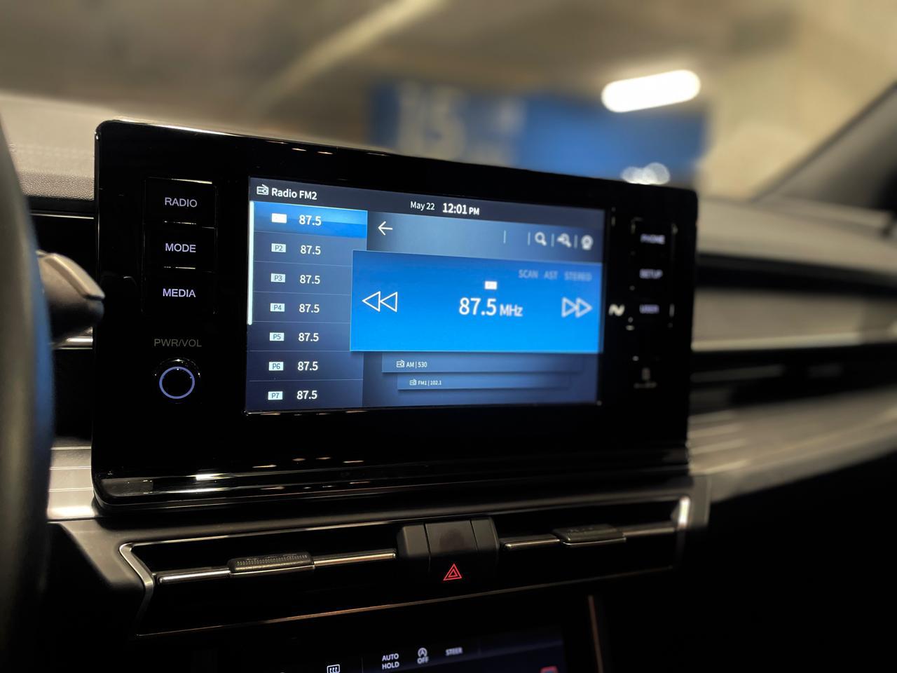 Vehicle media 9