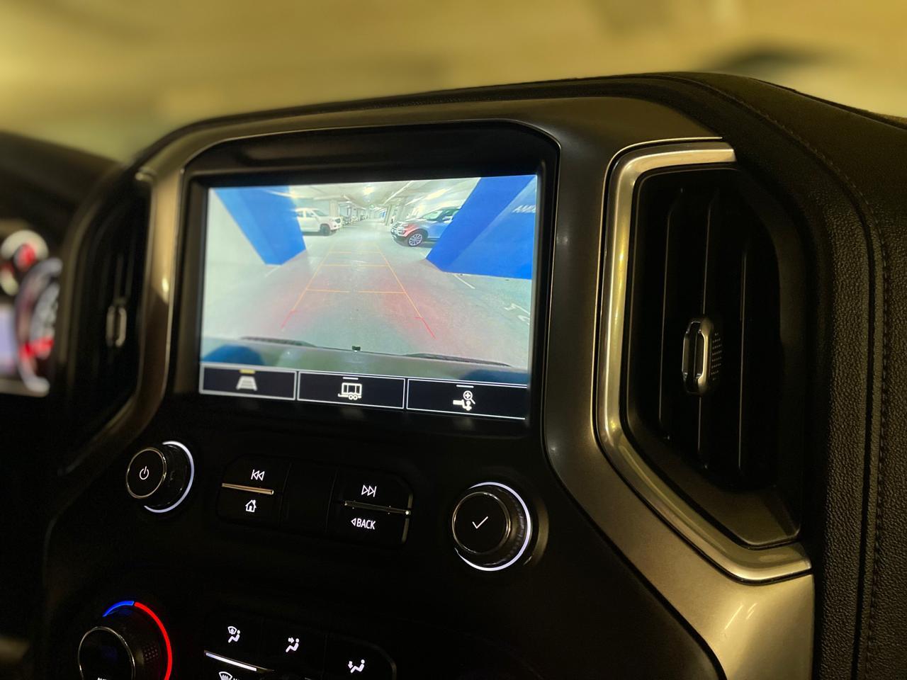 Vehicle media 7