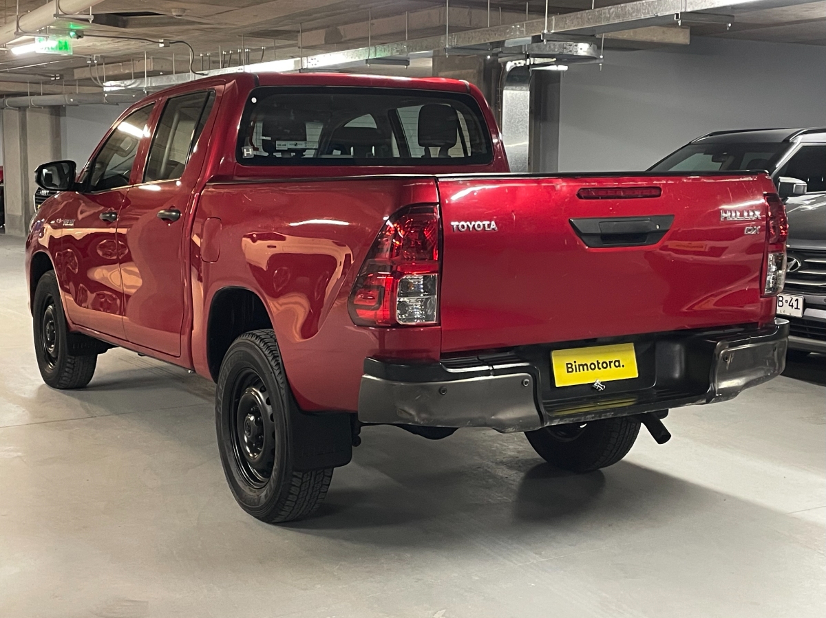 Vehicle media 6