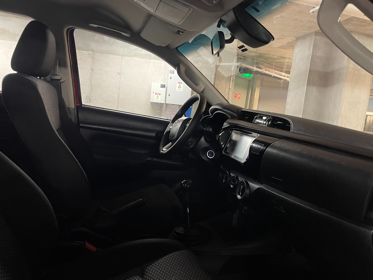 Vehicle media 8