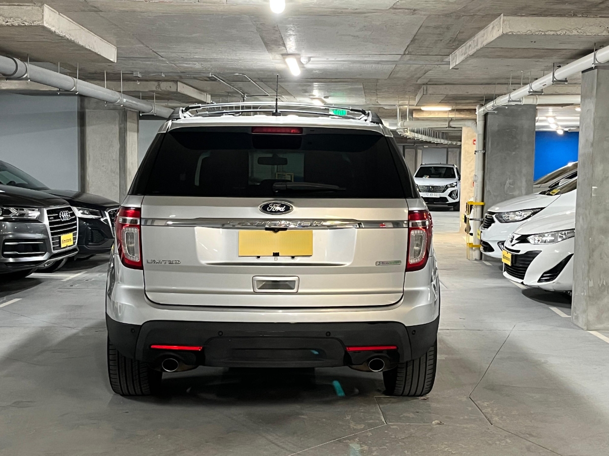 Vehicle media 4