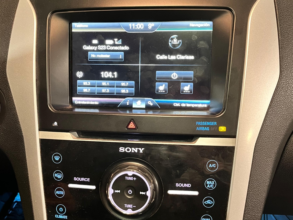 Vehicle media 9