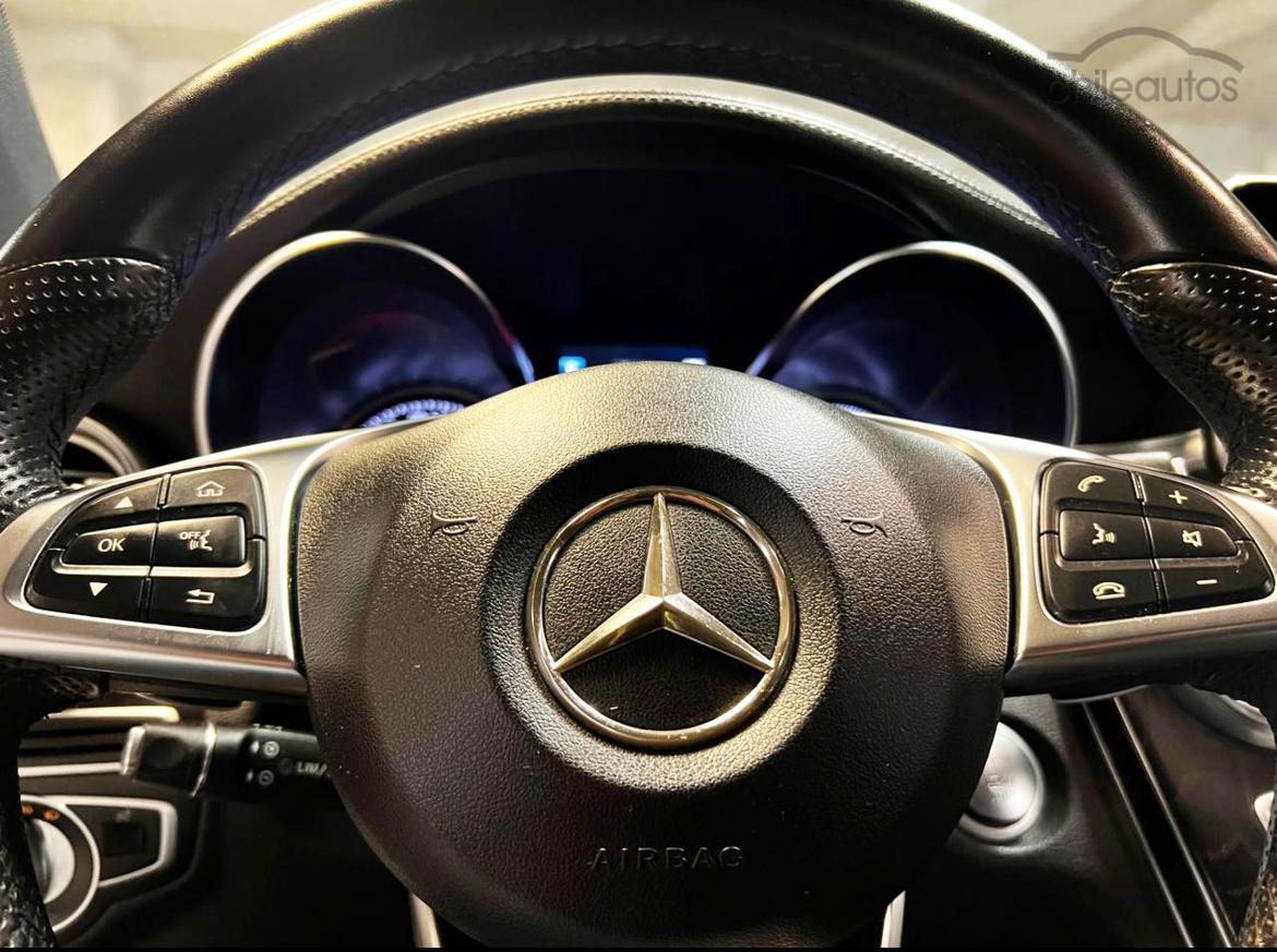 Vehicle media 9