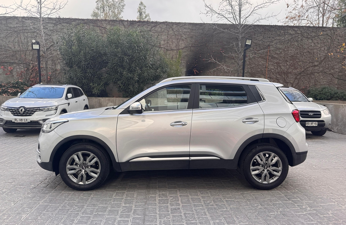 Vehicle media 4